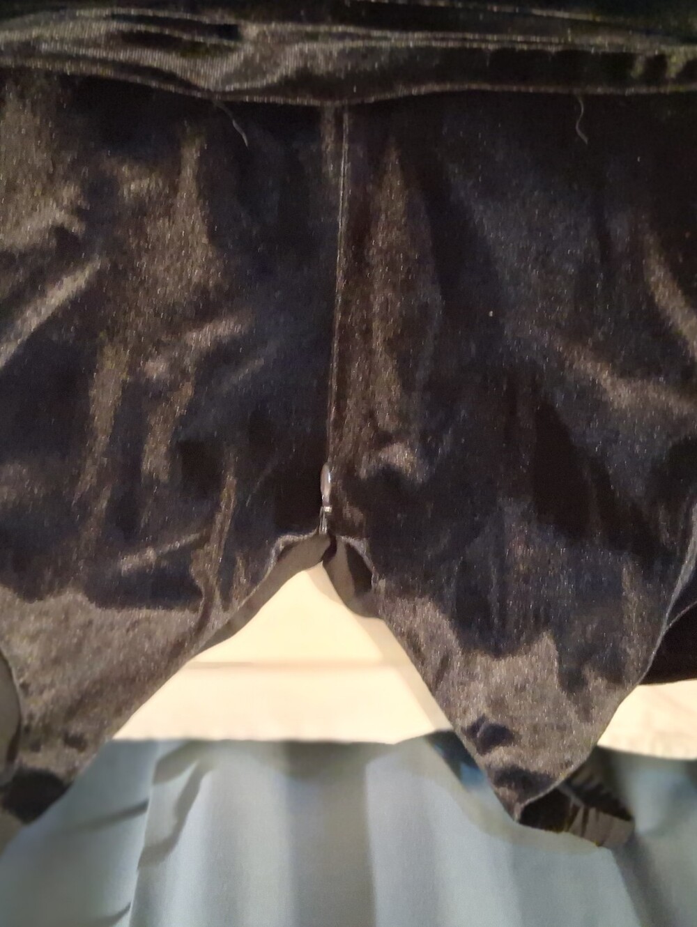 BANANA REPUBLIC Black Velvet Wide-Leg Jumpsuit with tie at Waist Belt - Picture 3 of 6